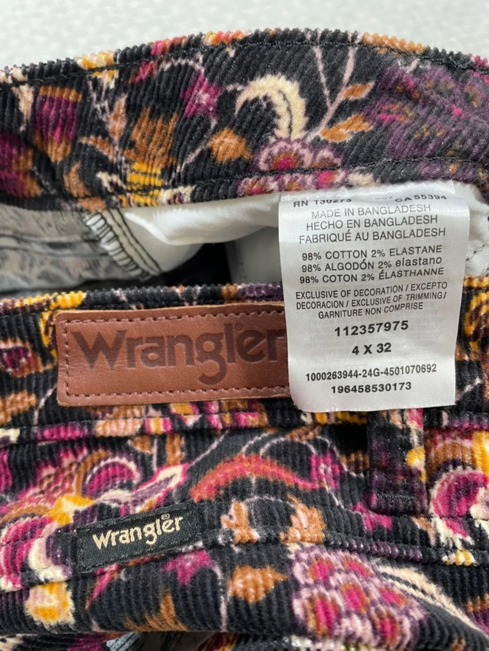 Wrangler High Rise Fierce Flare Corduroy Pants Retro Floral Pattern Size 4 - Picture 11 of 16